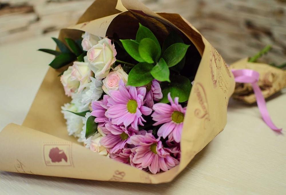 Букет цветов из: Розы и Хризантемы в Островном