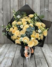 Букет цветов из:  Розы и Лизиантусы в Островном