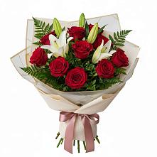Букет цветов из:  Лилии и Розы в Островном