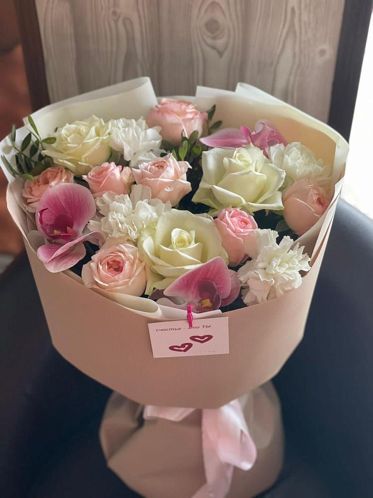 Букет цветов из: Орхидеи, Розы и Гвоздики в Островном