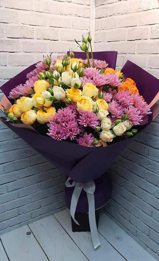 Букет цветов из: Хризантемы и Розы в Островном