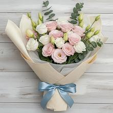 Букет цветов из:  Лизиантусы в Островном