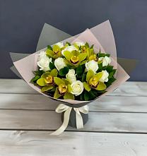 Букет цветов из:  Орхидеи и Розы в Островном