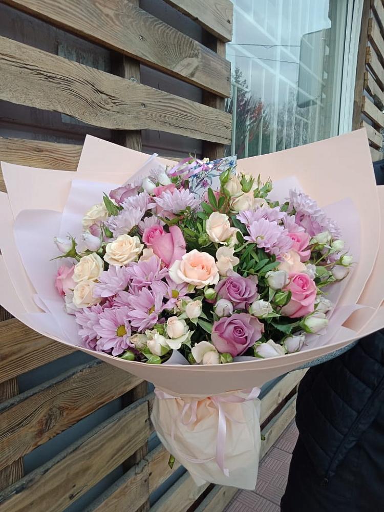 Букет цветов из: Розы и Хризантемы в Островном