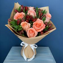 Букет цветов из:  Розы и Альстромерии в Островном
