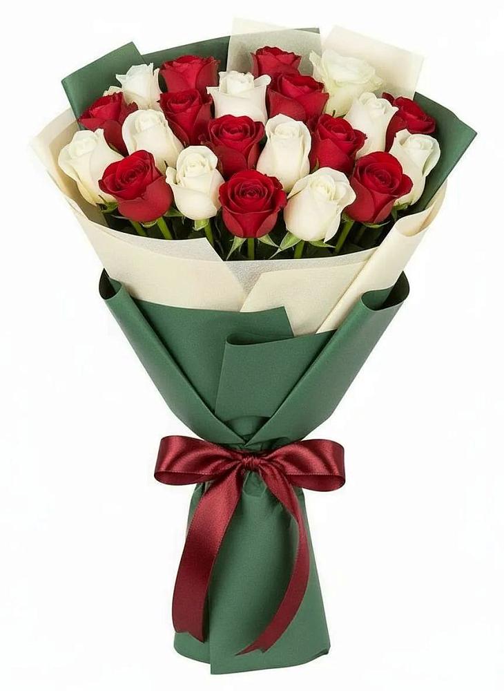 Букет Микс из красных и белых роз в Островном
