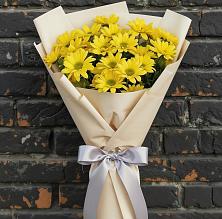 Букет цветов из:  Хризантемы в Островном