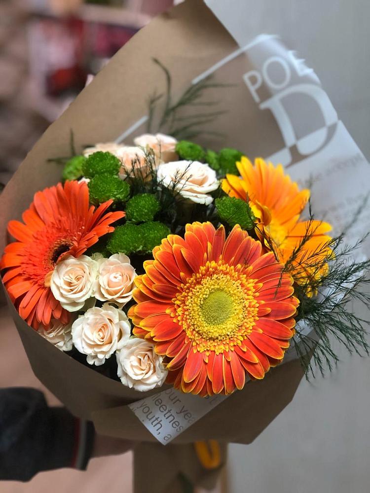 Букет цветов из: Герберы, Хризантемы и Розы в Островном