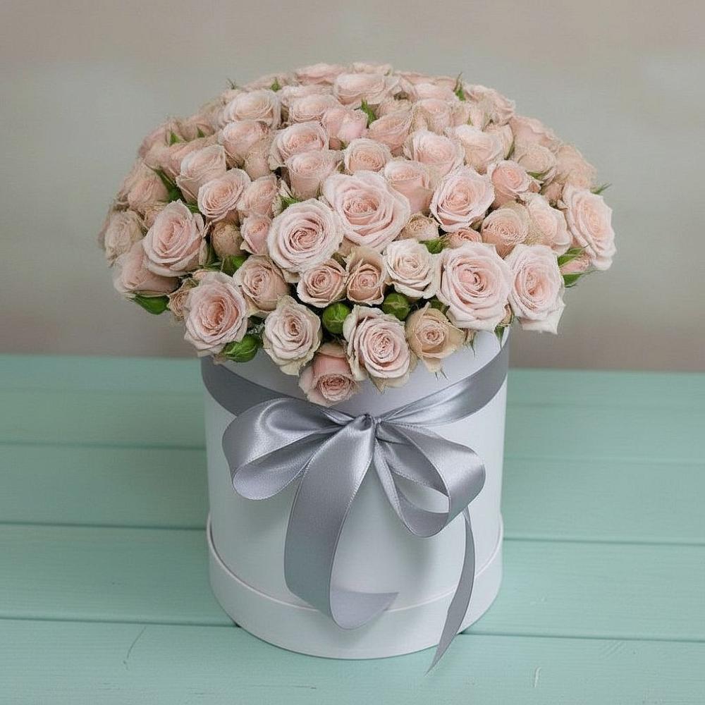 Цветочная композиция из Розы в шляпной коробке в Островном